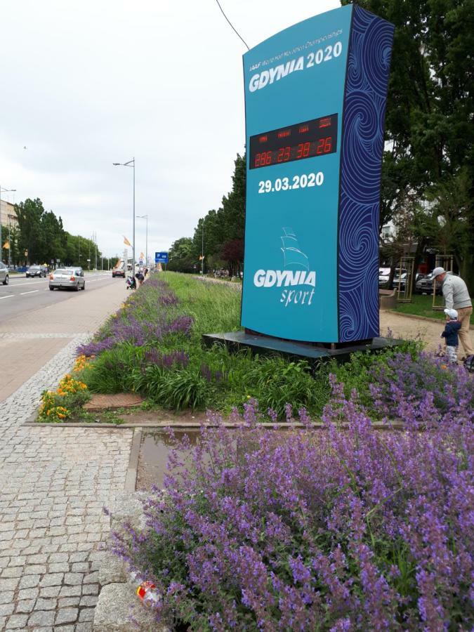 Apartament Downtown Apartment Gdynia Luaran gambar