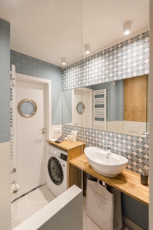 Apartament Downtown Apartment Gdynia Luaran gambar